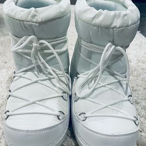 ASOS Truffle Collection snow boots in white